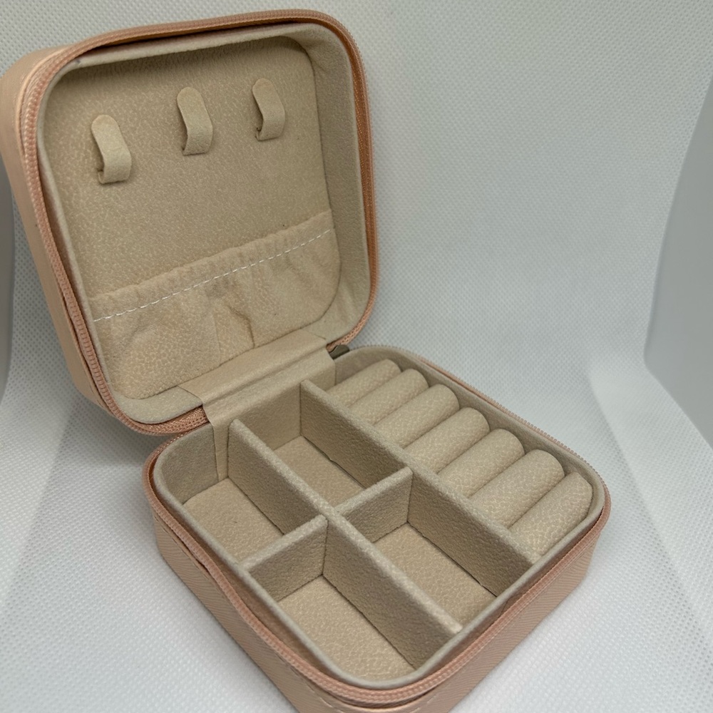 Pink Jewelry Organizer